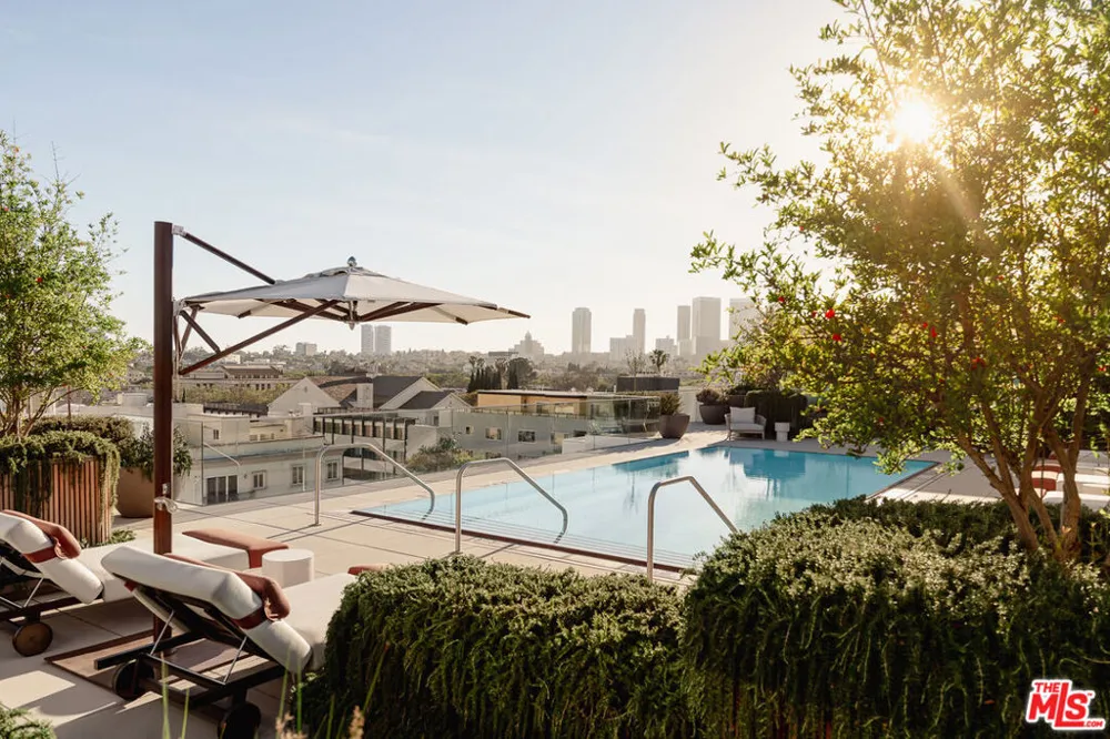 9200 Wilshire Boulevard #PH1E Beverly Hills, CA 90212