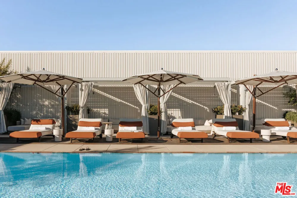 9200 Wilshire Boulevard #PH1E Beverly Hills, CA 90212
