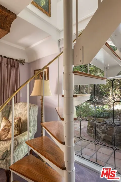 21714 Encina Road Topanga, CA 90290