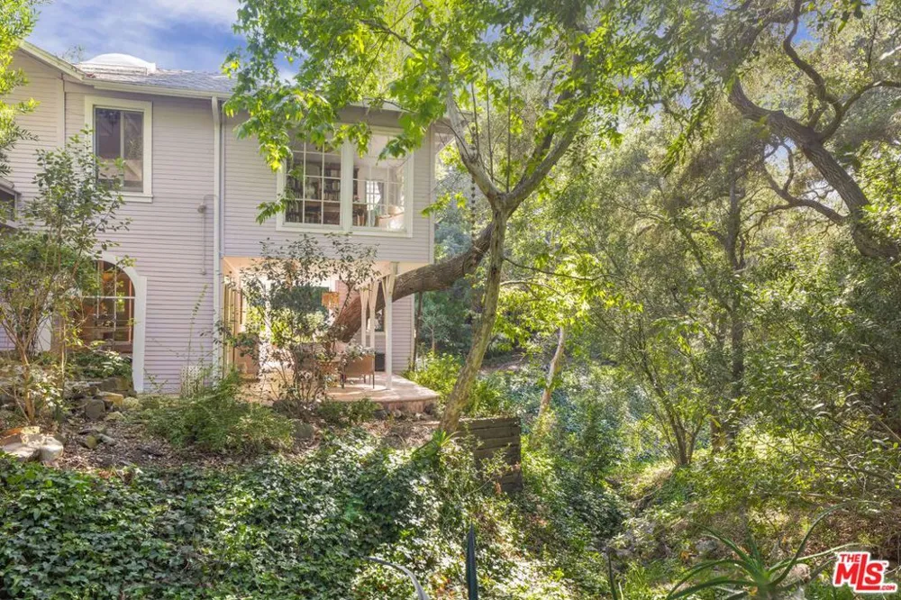 21714 Encina Road Topanga, CA 90290