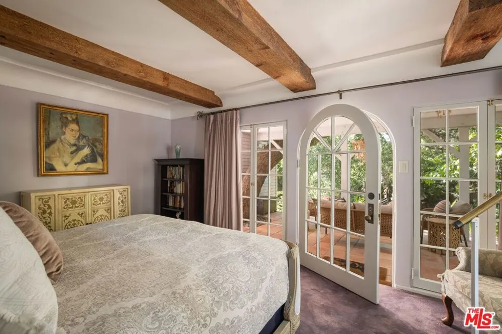 21714 Encina Road Topanga, CA 90290
