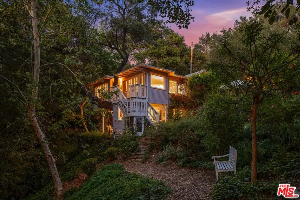 21714 Encina Road Topanga, CA 90290