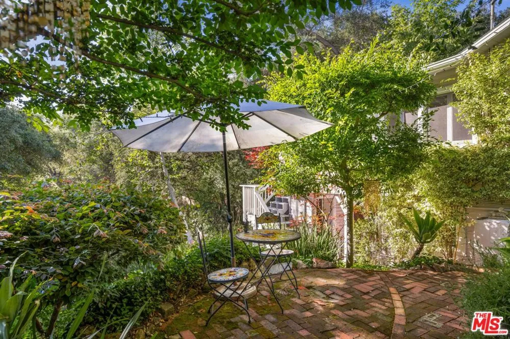 21714 Encina Road Topanga, CA 90290
