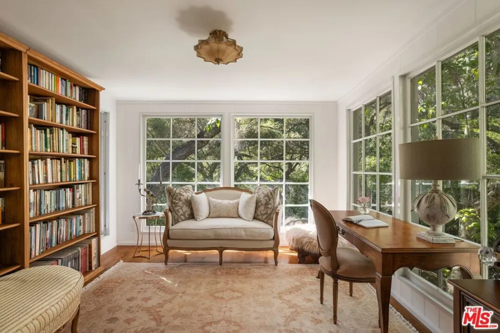 21714 Encina Road Topanga, CA 90290