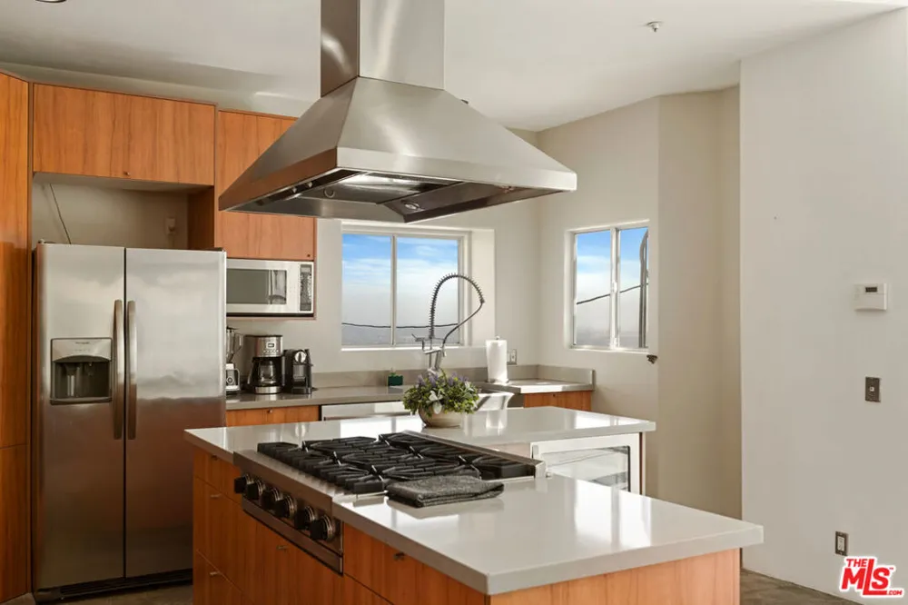 8435 FRANKLIN AVENUE West Hollywood, CA 90069