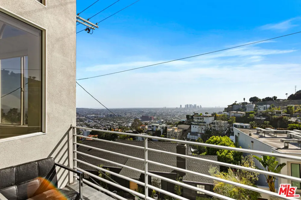 8435 FRANKLIN AVENUE West Hollywood, CA 90069