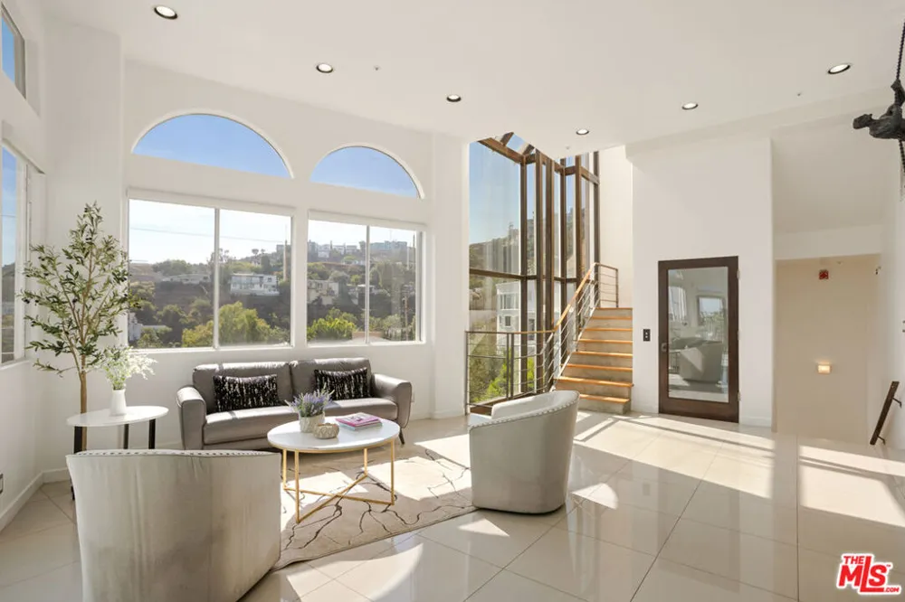 8435 FRANKLIN AVENUE West Hollywood, CA 90069