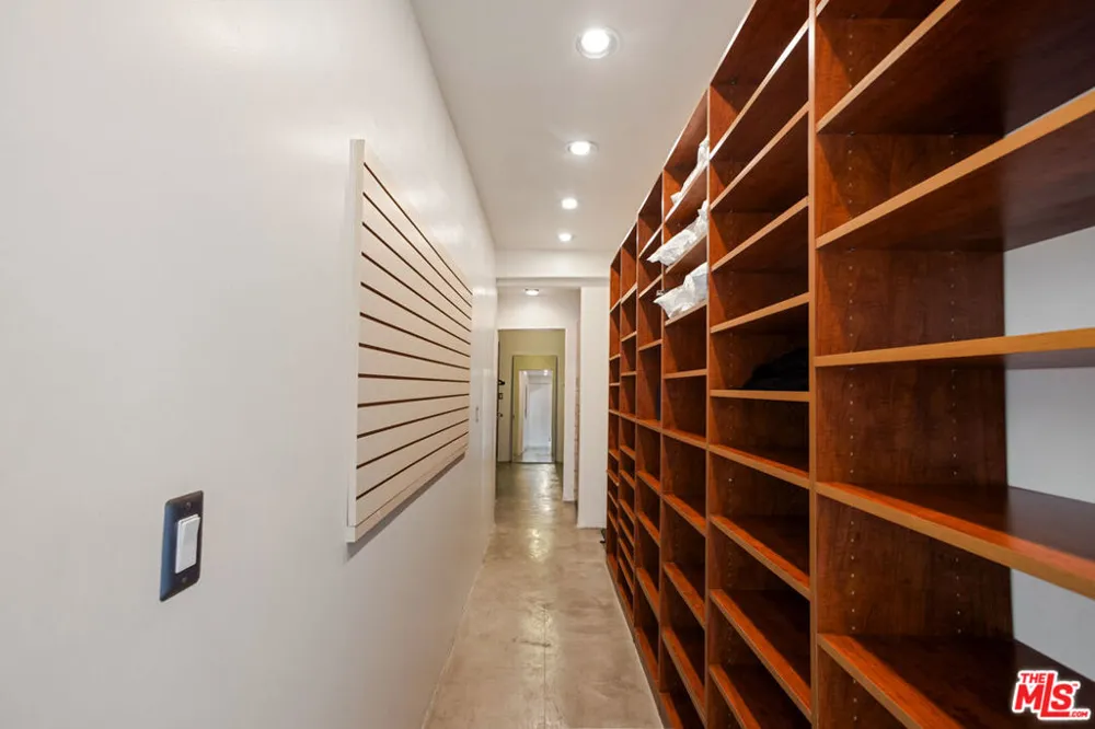 8435 FRANKLIN AVENUE West Hollywood, CA 90069