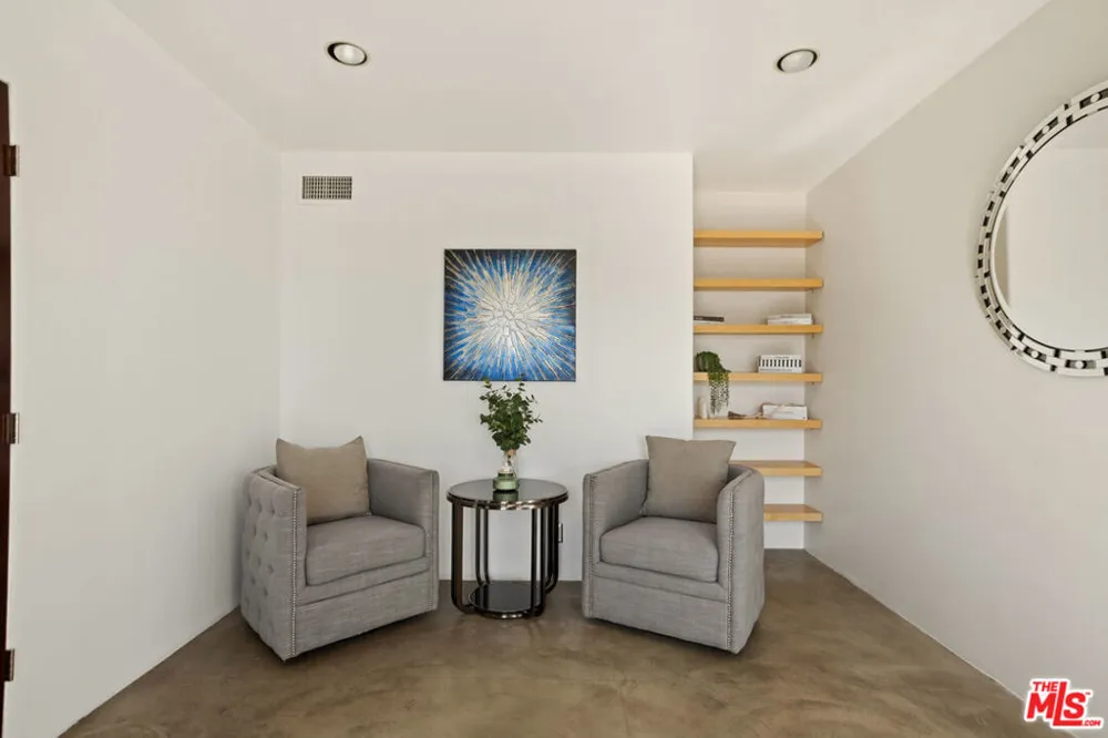 8435 FRANKLIN AVENUE West Hollywood, CA 90069