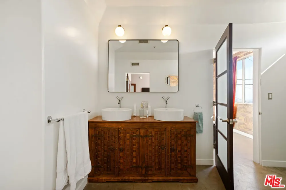 8435 FRANKLIN AVENUE West Hollywood, CA 90069