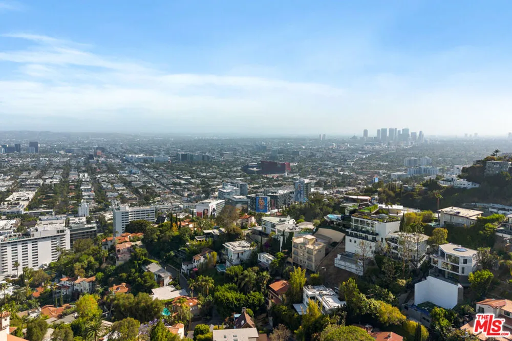 8435 FRANKLIN AVENUE West Hollywood, CA 90069