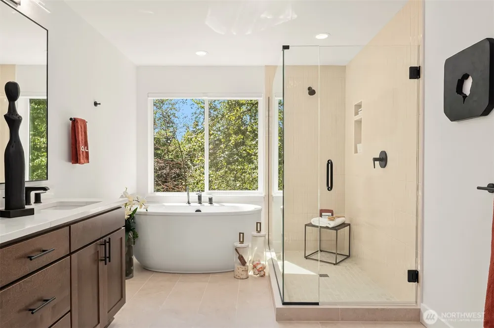14821 HS#11 NE 2nd Court Bellevue, WA 98007
