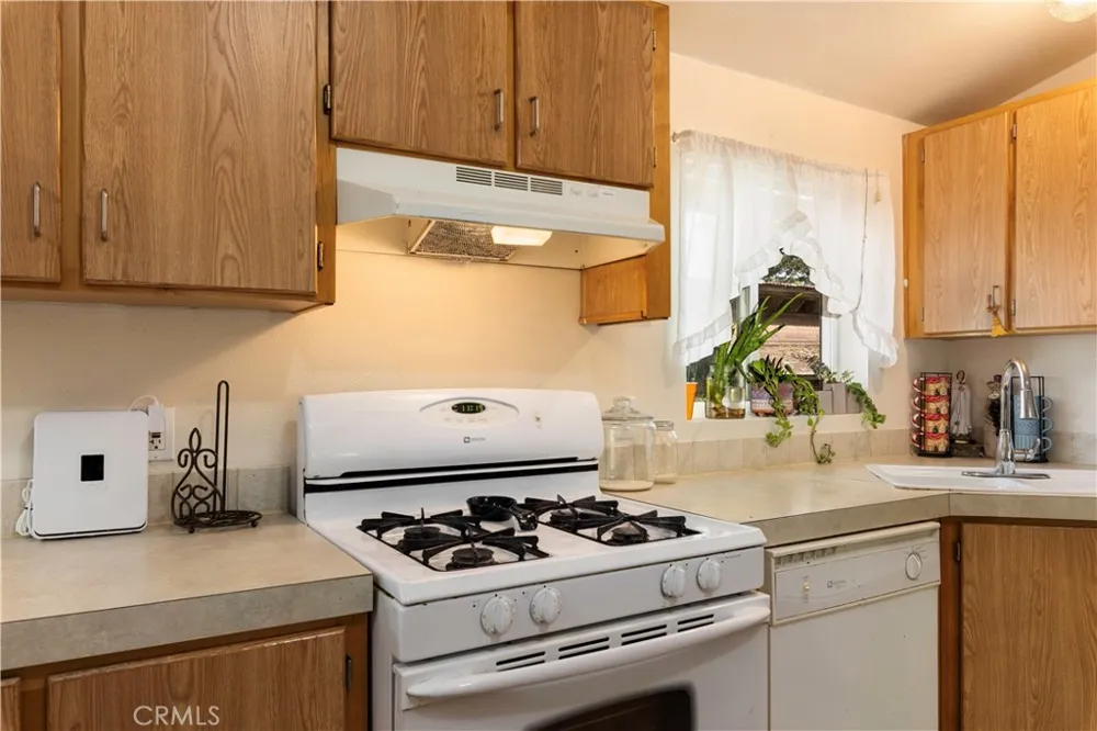 2600 Lakeshore Upper Lake, CA 95485
