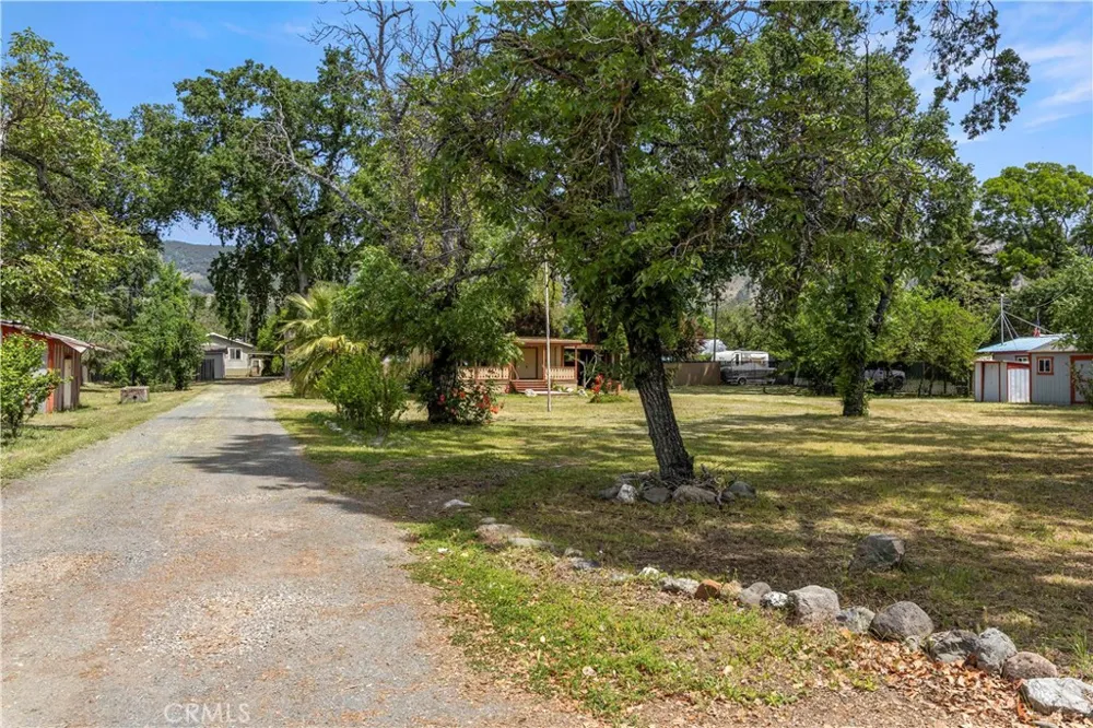 2600 Lakeshore Upper Lake, CA 95485