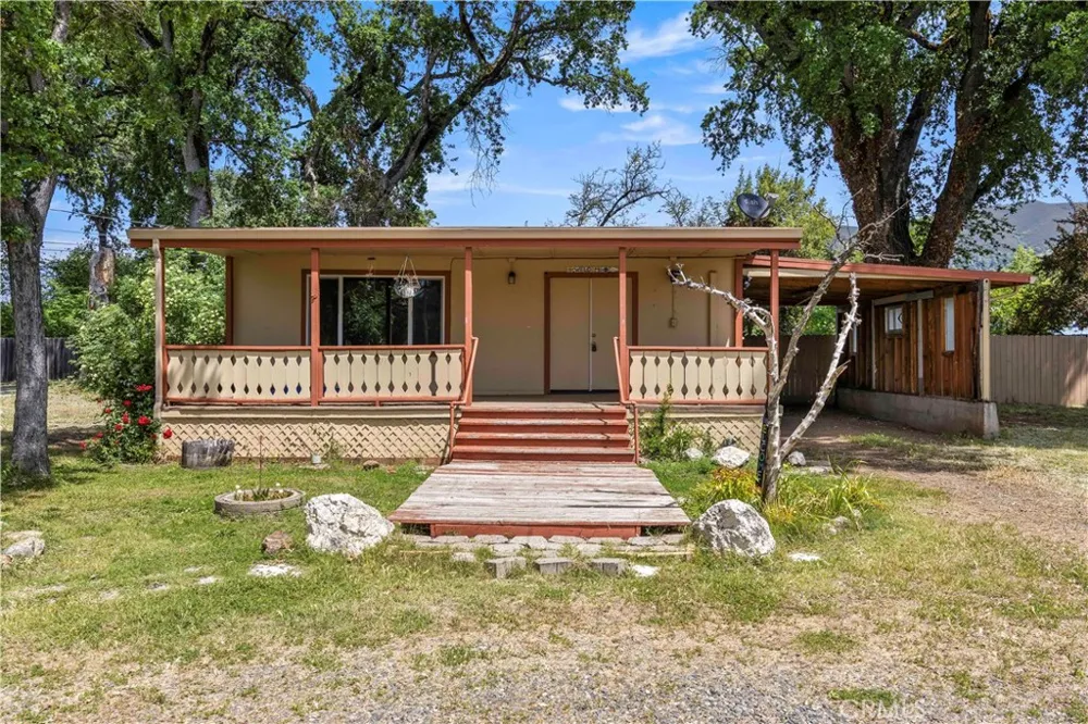 2600 Lakeshore Upper Lake, CA 95485