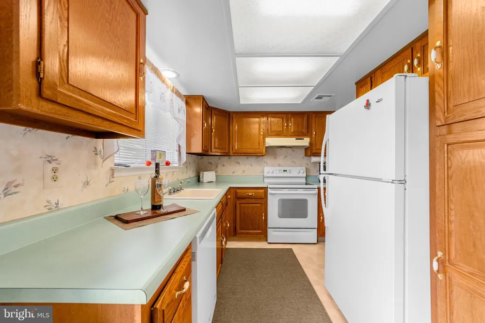 376 STIRLING DRIVE Monroe Township, NJ 08831
