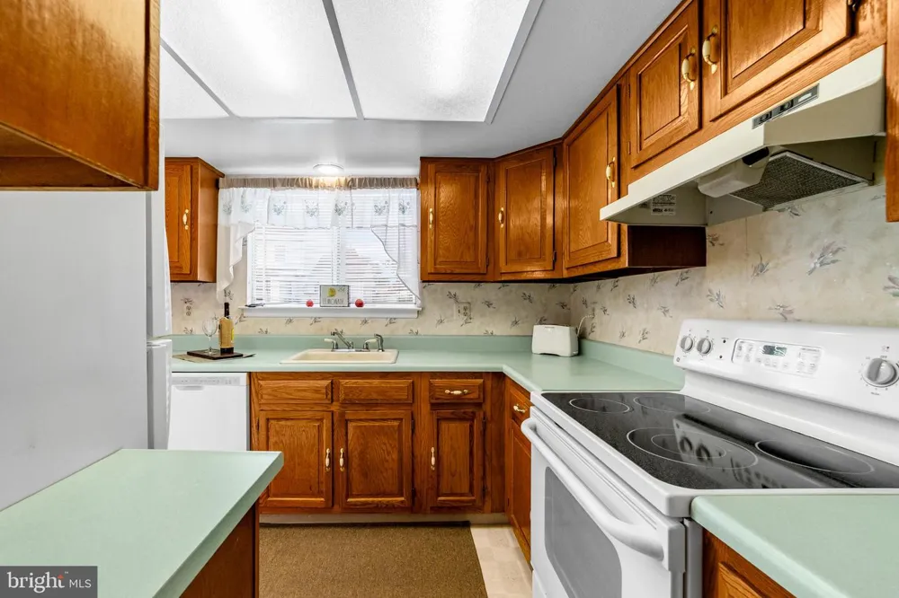 376 STIRLING DRIVE Monroe Township, NJ 08831