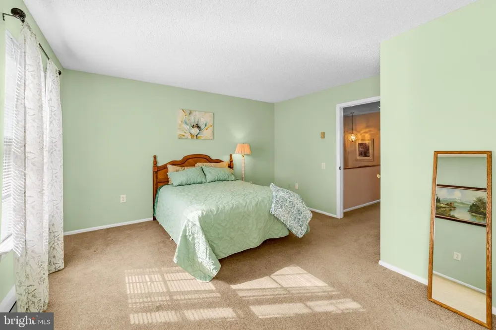 376 STIRLING DRIVE Monroe Township, NJ 08831