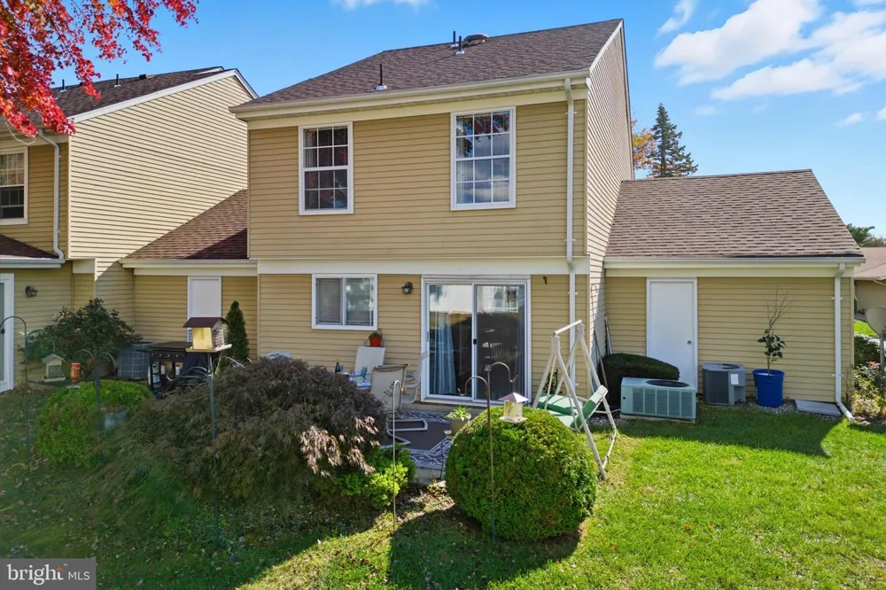 376 STIRLING DRIVE Monroe Township, NJ 08831