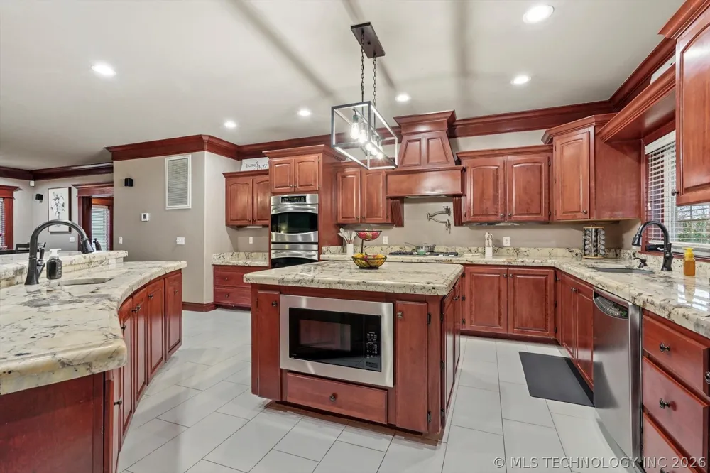 1241 Circle Drive Sapulpa, OK 74066