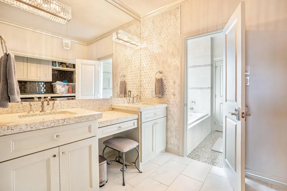 1171 Sailfish Street Bayou Vista, TX 77563