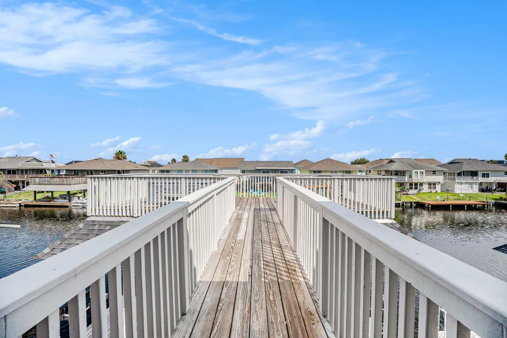 1171 Sailfish Street Bayou Vista, TX 77563