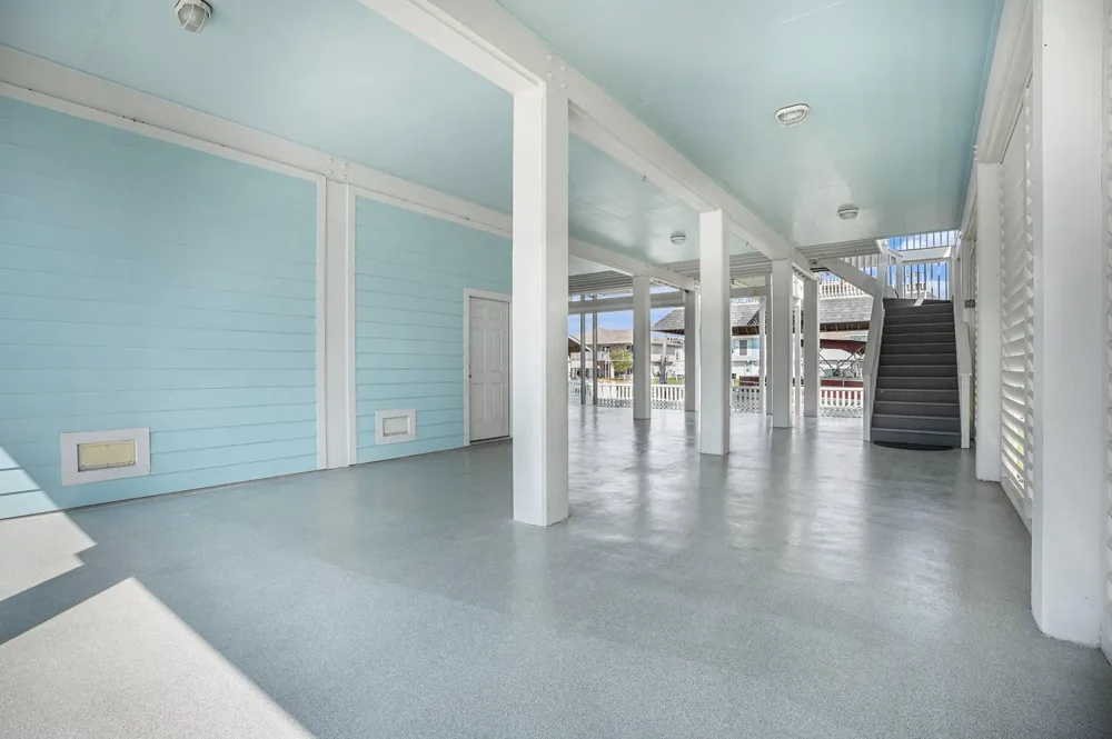 1171 Sailfish Street Bayou Vista, TX 77563