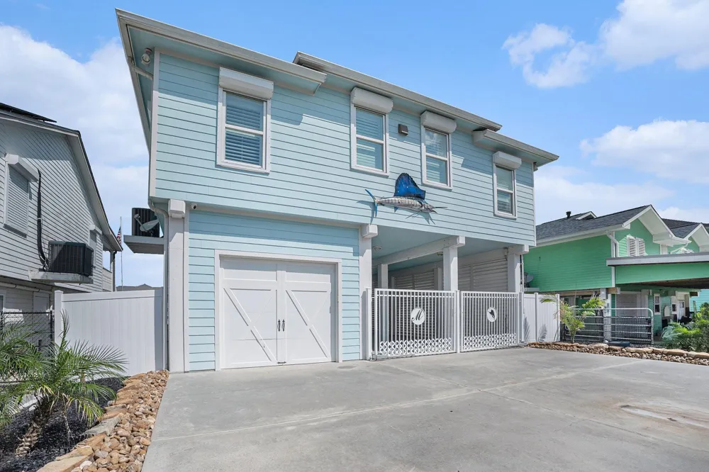 1171 Sailfish Street Bayou Vista, TX 77563