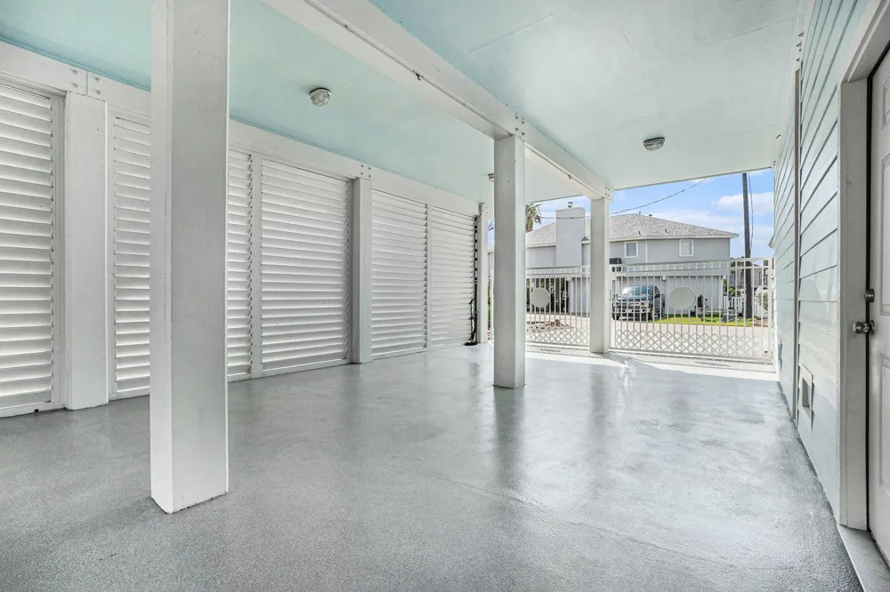 1171 Sailfish Street Bayou Vista, TX 77563