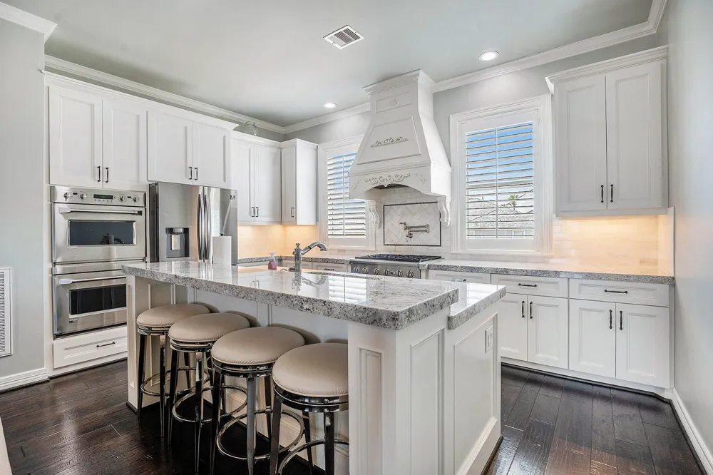 1171 Sailfish Street Bayou Vista, TX 77563