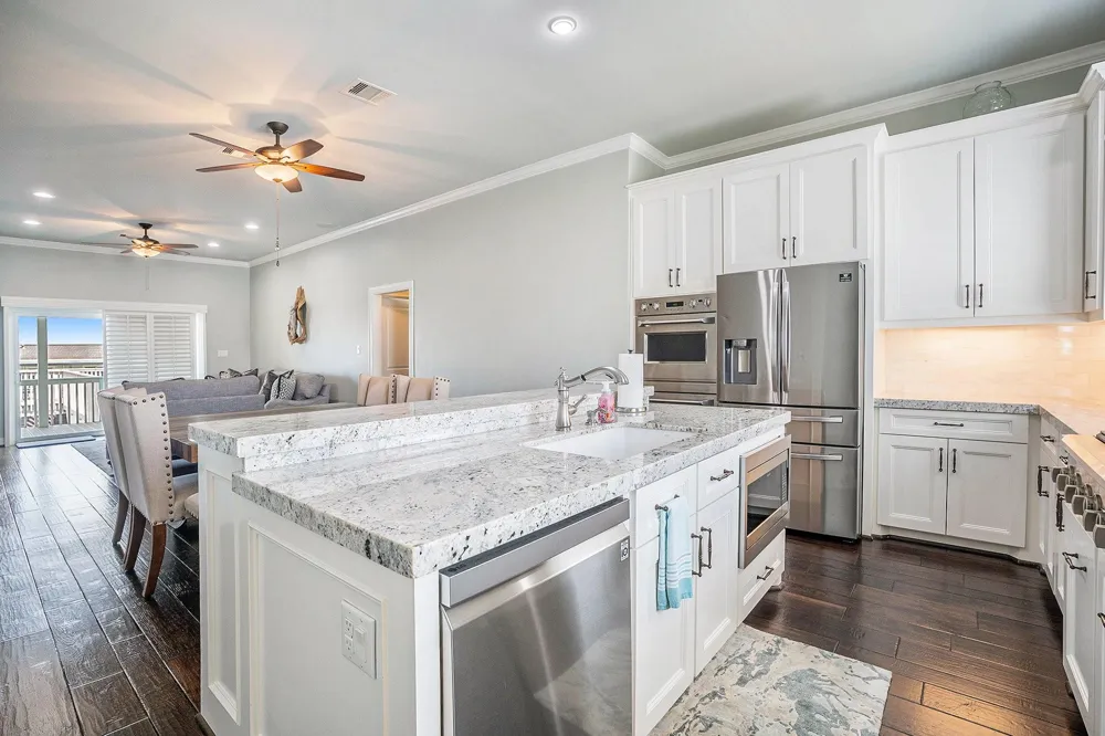 1171 Sailfish Street Bayou Vista, TX 77563