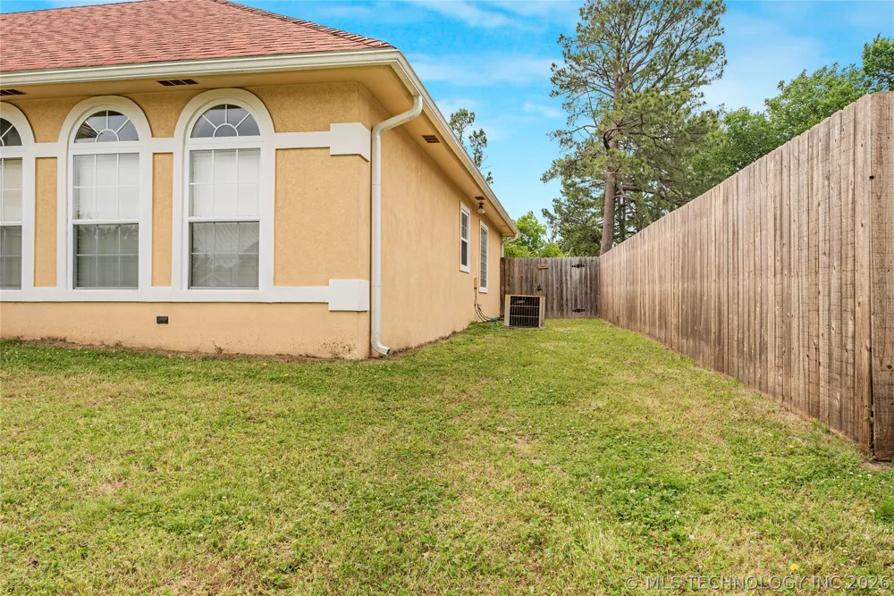 607 Nelson McAlester, OK 74501