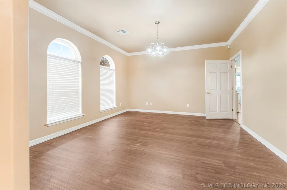 607 Nelson McAlester, OK 74501
