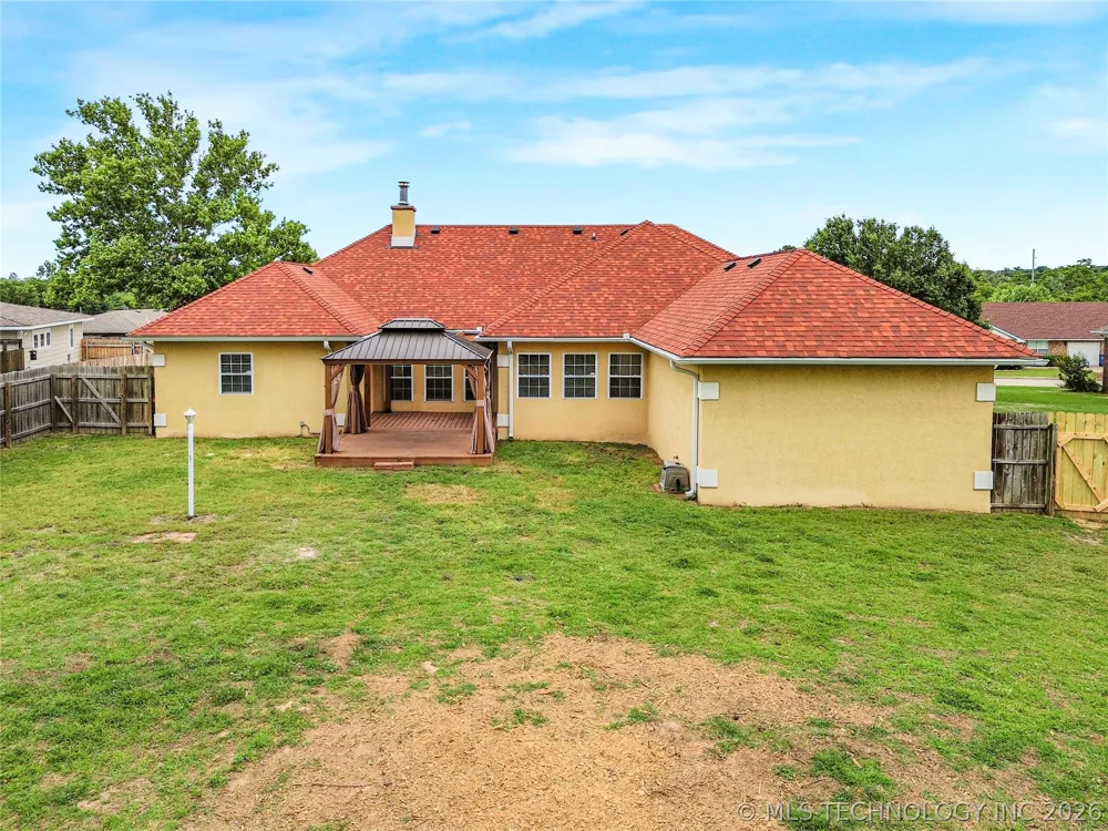 607 Nelson McAlester, OK 74501