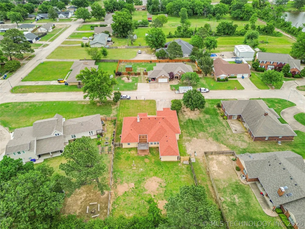 607 Nelson McAlester, OK 74501