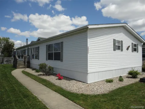 339 Blossom Circle