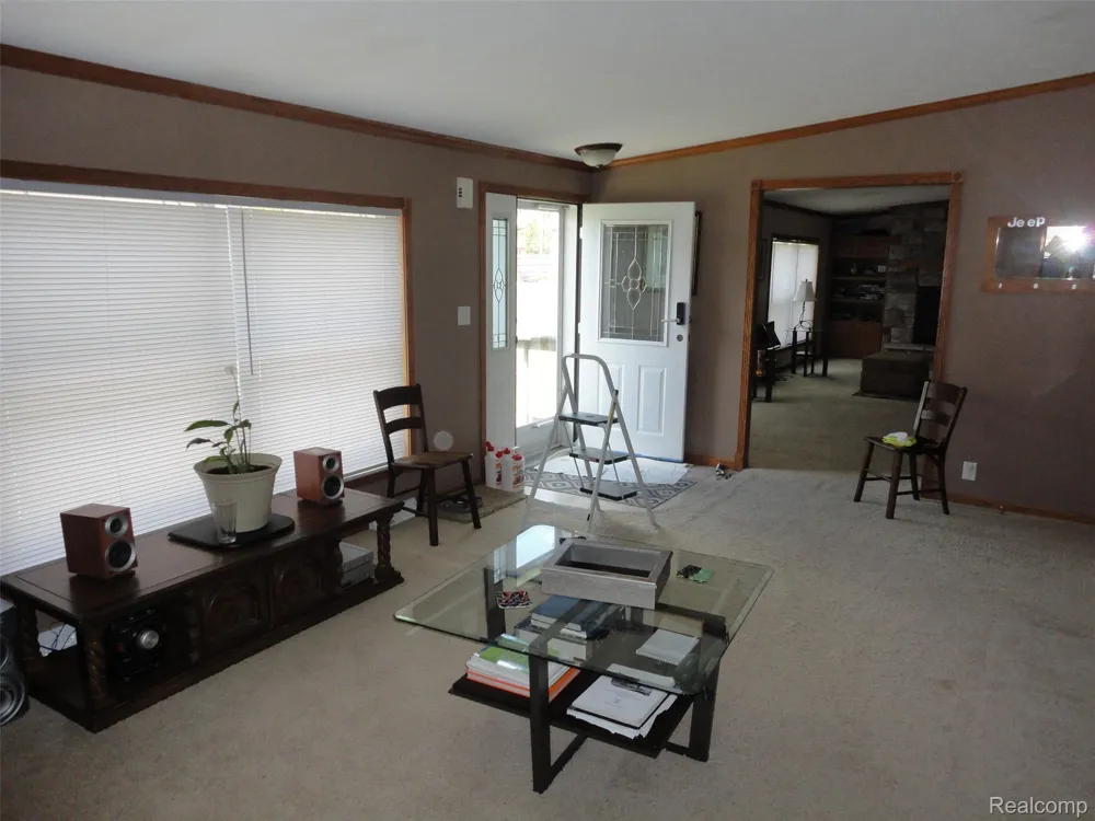 339 Blossom Circle Bedford Township, MI 48133