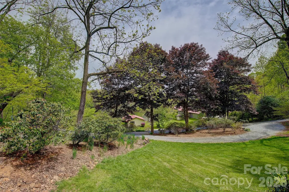262 Azalea Hills Lane Spruce Pine, NC 28777