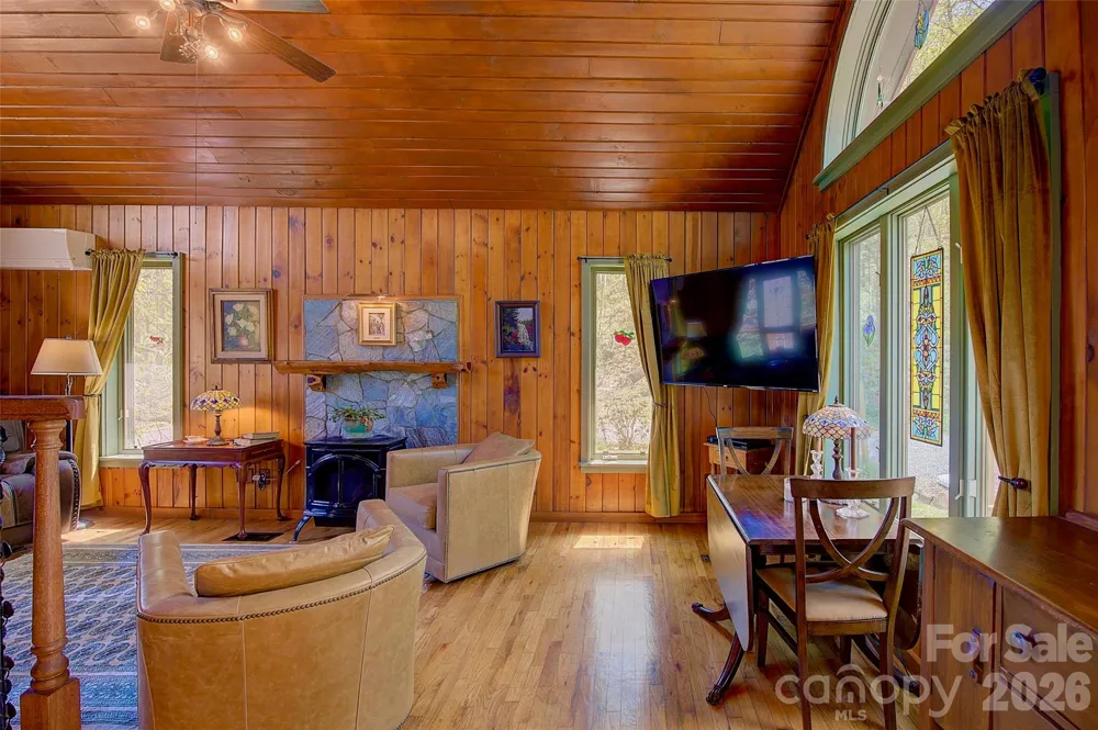 262 Azalea Hills Lane Spruce Pine, NC 28777