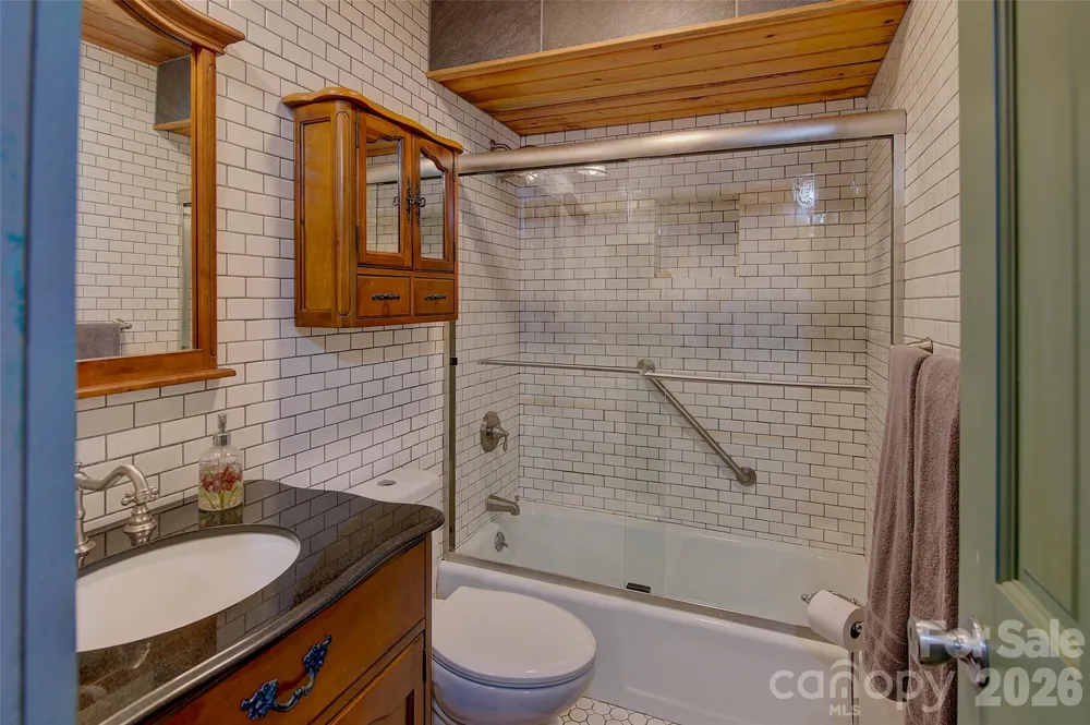 262 Azalea Hills Lane Spruce Pine, NC 28777