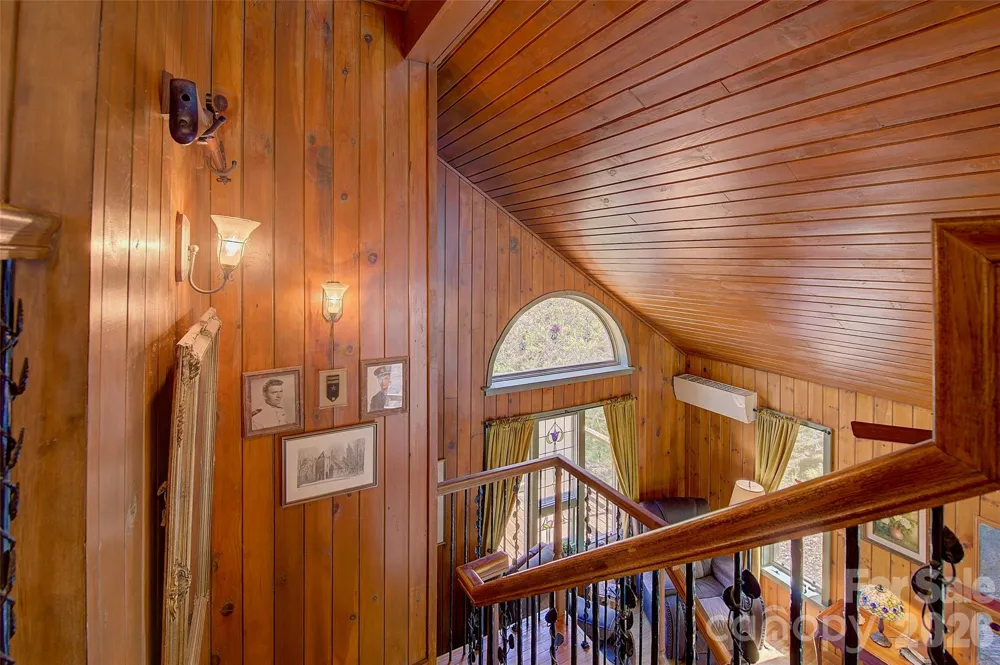 262 Azalea Hills Lane Spruce Pine, NC 28777