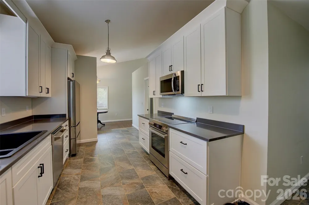 262 Azalea Hills Lane Spruce Pine, NC 28777