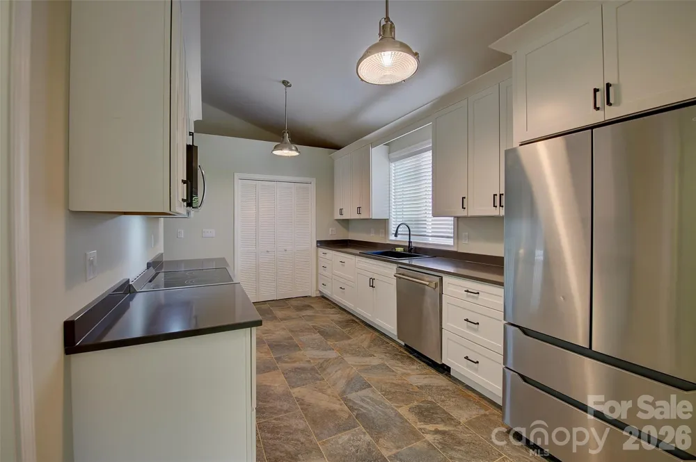 262 Azalea Hills Lane Spruce Pine, NC 28777