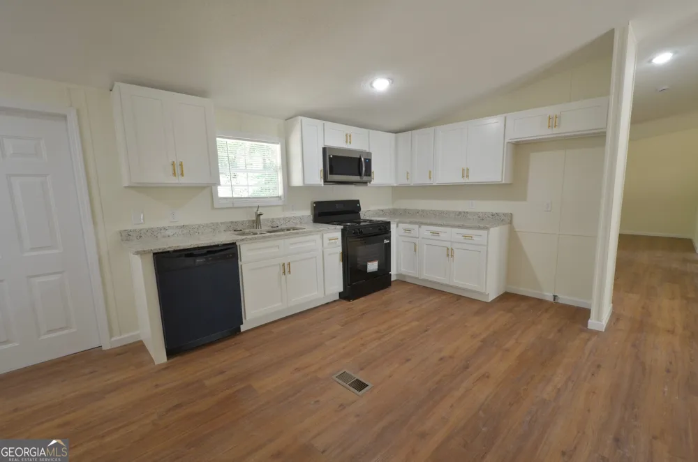 810 Stoney Ridge DR East Dublin, GA 31027