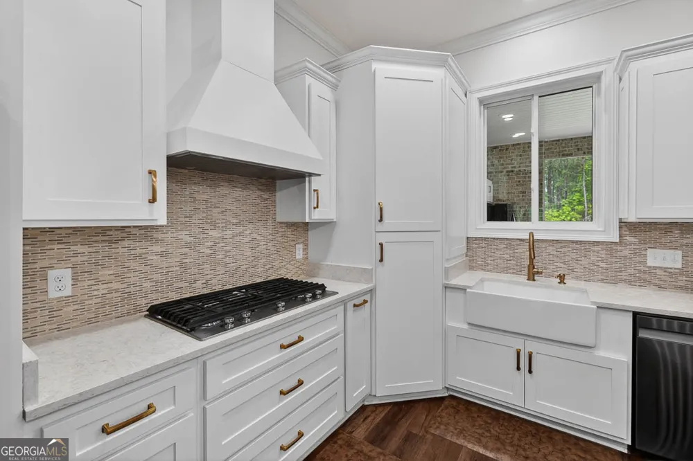 211 Sanford DR Waverly, GA 31565