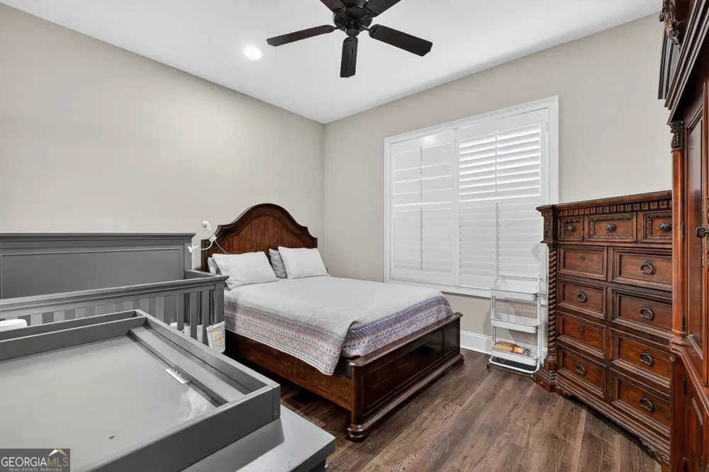 211 Sanford DR Waverly, GA 31565