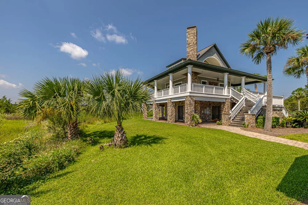 211 Sanford DR Waverly, GA 31565