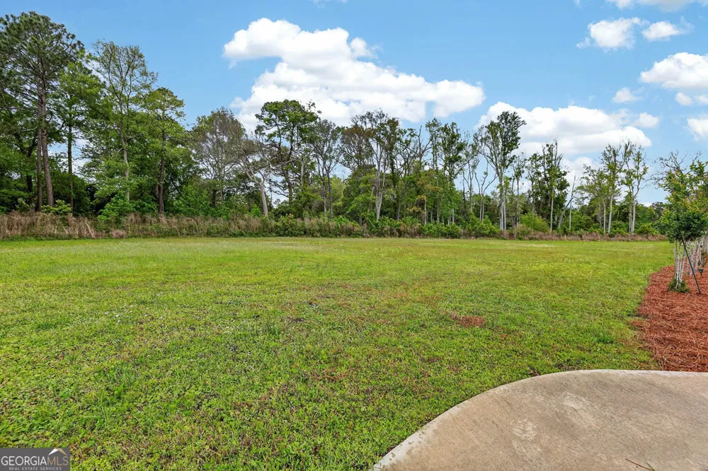 211 Sanford DR Waverly, GA 31565