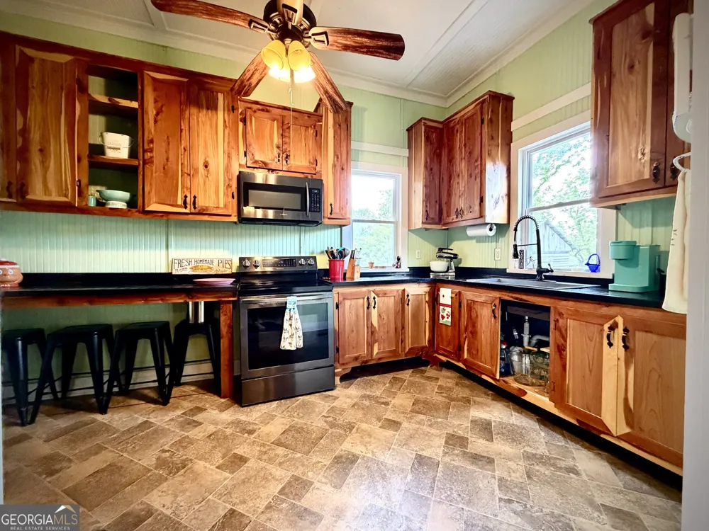629 Bobby Fortner RD Kite, GA 31049