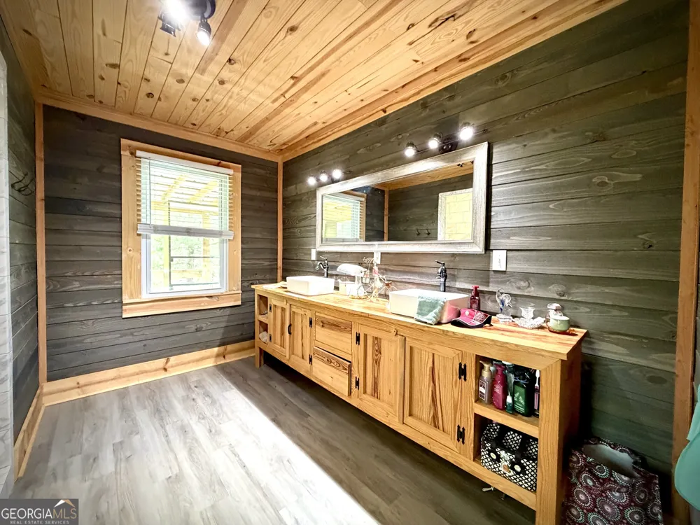 629 Bobby Fortner RD Kite, GA 31049